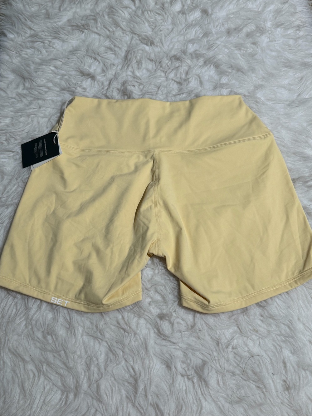 NEW Set Active XL Butter Yellow Matching Set Shorts Sports Bra Tank Top Workout - Picture 4 of 12